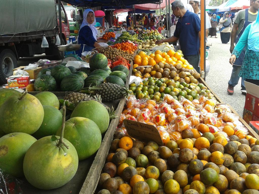 Iz Budget Kampung Kuala Besut Eksteriør bilde